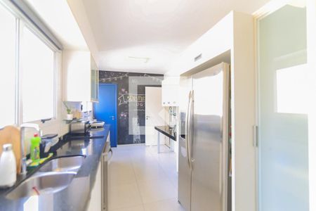 Apartamento para alugar com 170m², 3 quartos e 3 vagas Apartamento para alugar com 170m², 3 quartos e 3 vagasCozinha