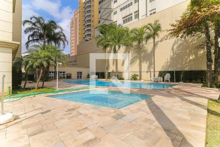 Apartamento para alugar com 170m², 3 quartos e 3 vagas Apartamento para alugar com 170m², 3 quartos e 3 vagasÁrea comum - Piscina