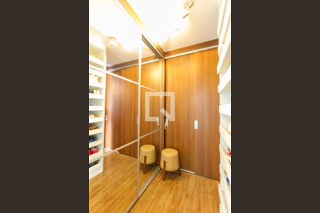 Apartamento para alugar com 170m², 3 quartos e 3 vagas Apartamento para alugar com 170m², 3 quartos e 3 vagasCloset da suíte