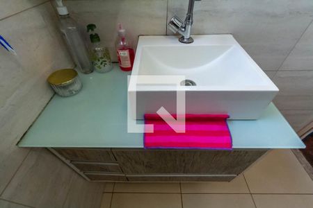 Apartamento à venda com 54m², 2 quartos e 1 vaga Apartamento à venda com 54m², 2 quartos e 1 vagaBanheiro