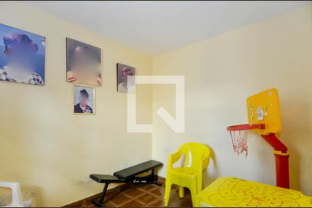 Casa à venda com 225m², 3 quartos e 8 vagasQuarto de Serviço