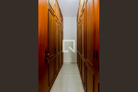 Casa à venda com 225m², 3 quartos e 8 vagasCloset da Suíte