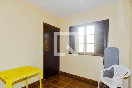 Casa à venda com 225m², 3 quartos e 8 vagasQuarto de Serviço