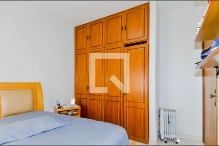 Casa à venda com 225m², 3 quartos e 8 vagasQuarto 2