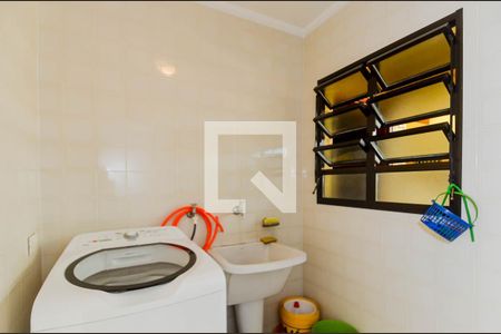 Casa à venda com 225m², 3 quartos e 8 vagasÁrea de Serviço