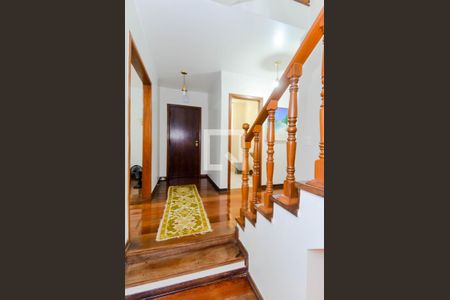 Casa à venda com 225m², 3 quartos e 8 vagasEscada Sala/Quartos