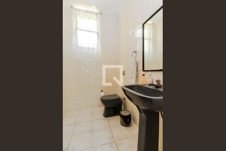 Casa à venda com 225m², 3 quartos e 8 vagasLavabo