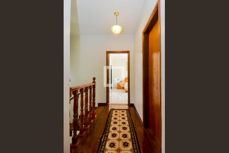 Casa à venda com 225m², 3 quartos e 8 vagasCorredor dos Quartos