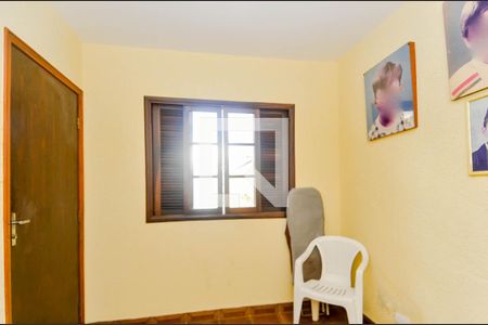 Casa à venda com 225m², 3 quartos e 8 vagasQuarto de Serviço