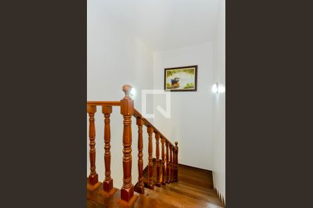 Casa à venda com 225m², 3 quartos e 8 vagasEscada Quartos/Sala