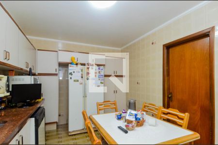 Casa à venda com 225m², 3 quartos e 8 vagasCozinha