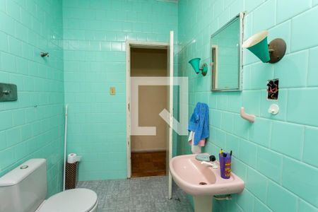 Casa à venda com 180m², 4 quartos e 1 vaga Casa à venda com 180m², 4 quartos e 1 vagaBanheiro 2