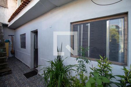 Casa para alugar com 100m², 2 quartos e sem vagaQuintal