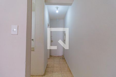Studio para alugar com 33m², 1 quarto e sem vaga Studio para alugar com 33m², 1 quarto e sem vagaCorredor