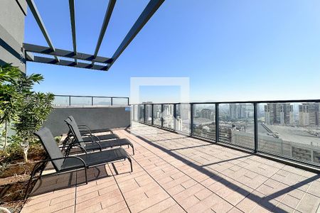 Studio para alugar com 40m², 1 quarto e 1 vaga Studio para alugar com 40m², 1 quarto e 1 vagaÁrea comum - Piscina