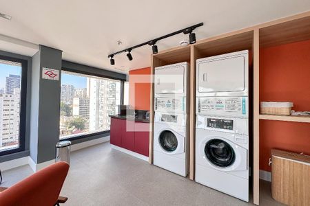 Studio para alugar com 40m², 1 quarto e 1 vaga Studio para alugar com 40m², 1 quarto e 1 vagaÁrea comum - Lavanderia