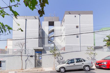 Fachada de apartamento para alugar com 3 quartos, 56m² em Conjunto Habitacional Presidente Castelo Branco, Carapicuíba