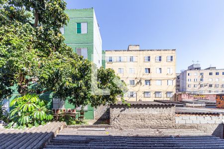 Vista Quarto 3 de apartamento para alugar com 3 quartos, 56m² em Conjunto Habitacional Presidente Castelo Branco, Carapicuíba