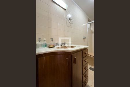 Apartamento à venda com 244m², 4 quartos e 2 vagas Apartamento à venda com 244m², 4 quartos e 2 vagasBanheiro Social