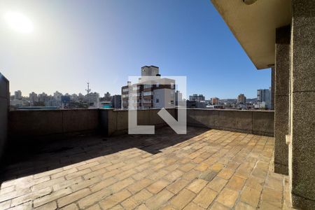 Apartamento à venda com 244m², 4 quartos e 2 vagas Apartamento à venda com 244m², 4 quartos e 2 vagasCobertura