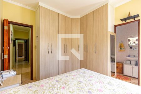 Casa à venda com 126m², 3 quartos e 2 vagasSuíte