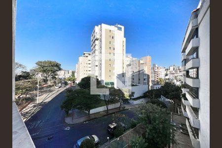 Vista de apartamento à venda com 4 quartos, 180m² em Grajaú, Belo Horizonte