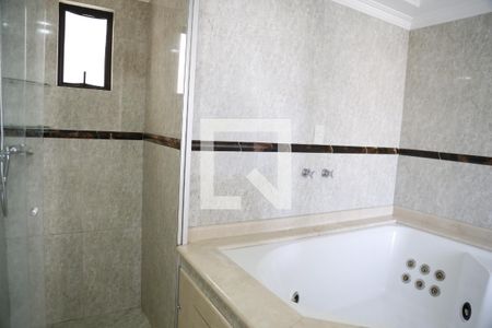 Apartamento à venda com 131m², 3 quartos e 2 vagasBanheiro da Suíte 2