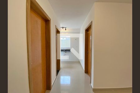 Corredor de casa de condomínio para alugar com 2 quartos, 47m² em Vila Prudente, São Paulo