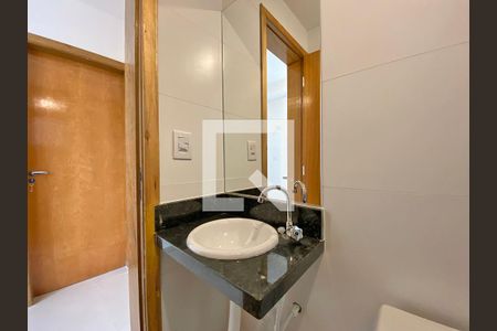 Casa de condomínio para alugar com 47m², 2 quartos e sem vaga Casa de condomínio para alugar com 47m², 2 quartos e sem vagaBanheiro