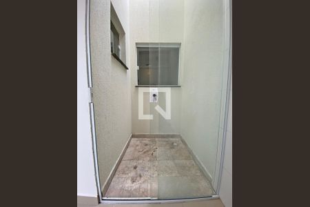 Casa de condomínio para alugar com 47m², 2 quartos e sem vaga Casa de condomínio para alugar com 47m², 2 quartos e sem vagaJardim de inverno