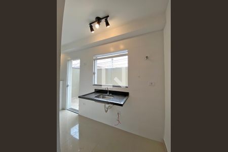 Casa de condomínio para alugar com 47m², 2 quartos e sem vaga Casa de condomínio para alugar com 47m², 2 quartos e sem vagaCozinha