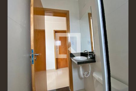 Casa de condomínio para alugar com 47m², 2 quartos e sem vaga Casa de condomínio para alugar com 47m², 2 quartos e sem vagaBanheiro