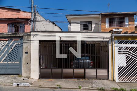 Casa à venda com 157m², 2 quartos e 2 vagasFachada