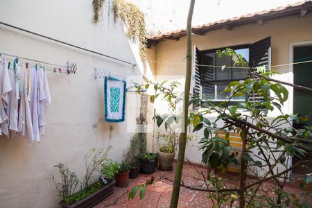 Casa à venda com 157m², 2 quartos e 2 vagasQuintal