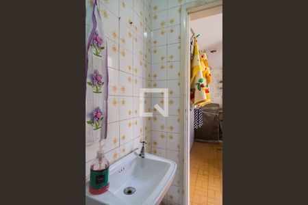 Casa à venda com 157m², 2 quartos e 2 vagasBanheiro de Serviço