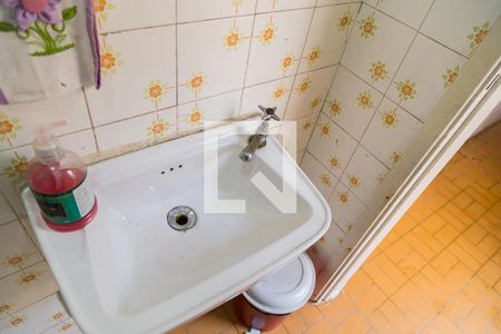 Casa à venda com 157m², 2 quartos e 2 vagasBanheiro de Serviço - pia