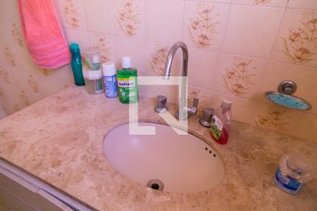 Casa à venda com 157m², 2 quartos e 2 vagasBanheiro - Pia