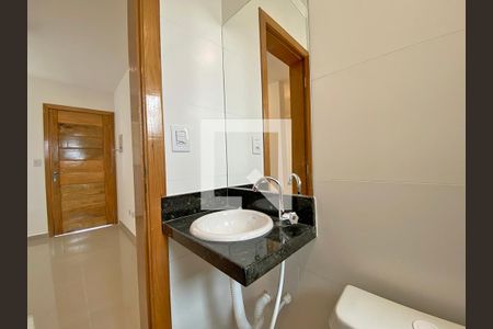 Casa de condomínio à venda com 33m², 1 quarto e sem vaga Casa de condomínio à venda com 33m², 1 quarto e sem vagaBanheiro