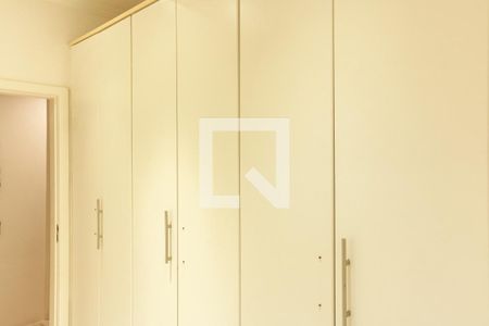 Apartamento à venda com 249m², 4 quartos e 1 vagaQuarto 3 - Armários