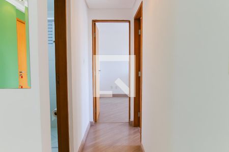Corredor de apartamento para alugar com 2 quartos, 56m² em Vila Alpina, Santo André