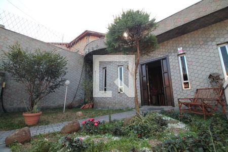 Casa à venda com 520m², 3 quartos e 6 vagasjardim/entrada