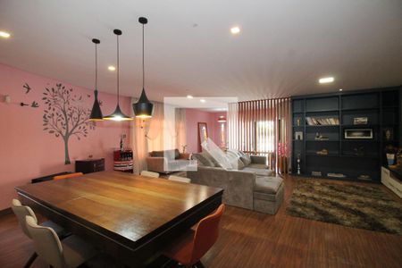 Casa à venda com 520m², 3 quartos e 6 vagasSala e Sala de Jantar