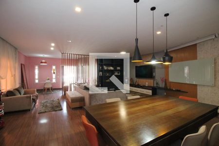 Casa à venda com 520m², 3 quartos e 6 vagasSala e Sala de Jantar