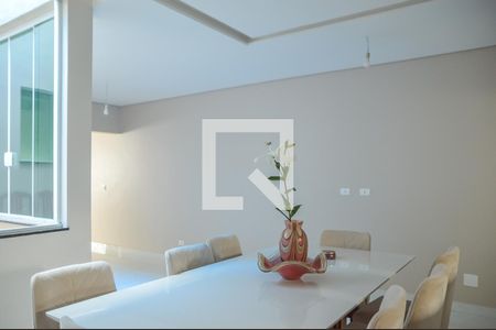 Casa à venda com 243m², 3 quartos e 8 vagas Casa à venda com 243m², 3 quartos e 8 vagasCopa