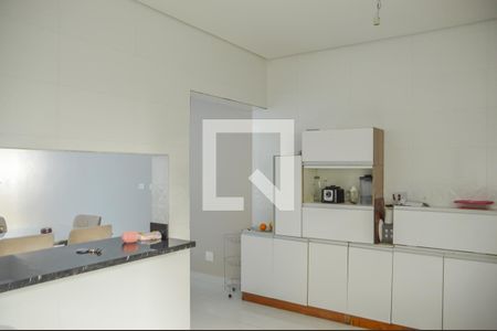 Casa à venda com 243m², 3 quartos e 8 vagas Casa à venda com 243m², 3 quartos e 8 vagasCozinha