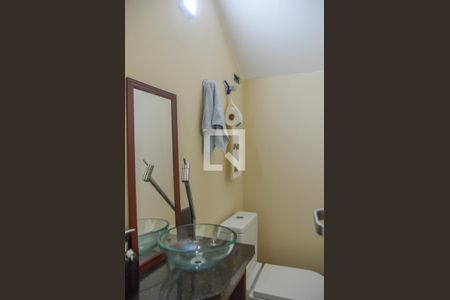 Casa à venda com 243m², 3 quartos e 8 vagas Casa à venda com 243m², 3 quartos e 8 vagasLavabo