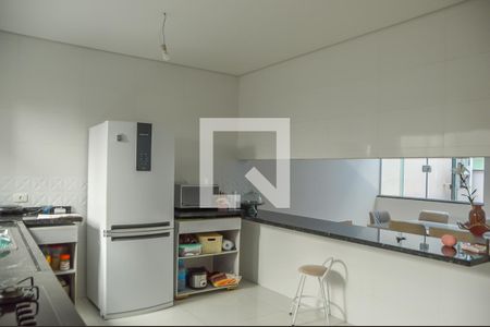 Casa à venda com 243m², 3 quartos e 8 vagas Casa à venda com 243m², 3 quartos e 8 vagasCozinha