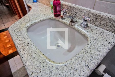 Casa à venda com 153m², 3 quartos e 3 vagasBanheiro