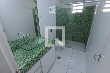 Banheiro de apartamento à venda com 3 quartos, 198m² em Bairro da Glória, Contagem
