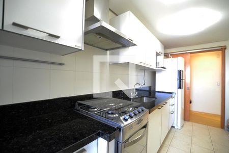Apartamento à venda com 105m², 3 quartos e 2 vagasCozinha